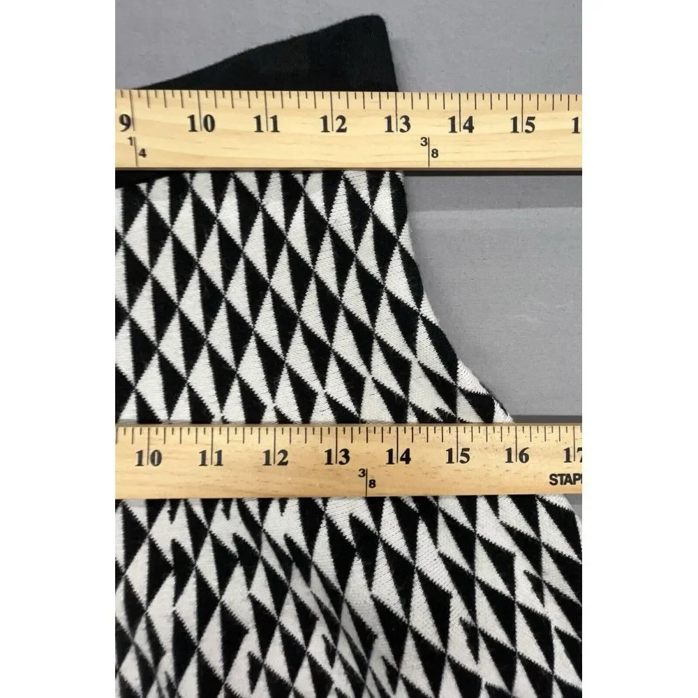 Carmen Marc Valvo Skirt S Black White Geo Short Flare Stretchy Career Casual Fun